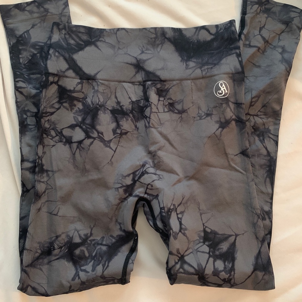 Allure tie dye leggings